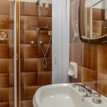 Apartmán Guesthost - Relaxing In With Terrace Alghero